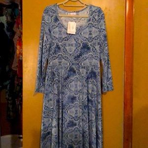 New Large Blue Floral LyLaRoe Ryane